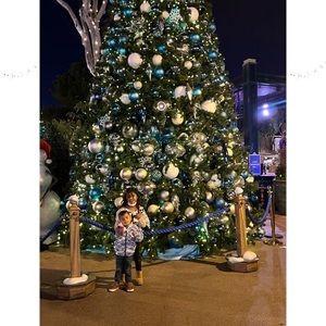 Meet your Posher, Adrian